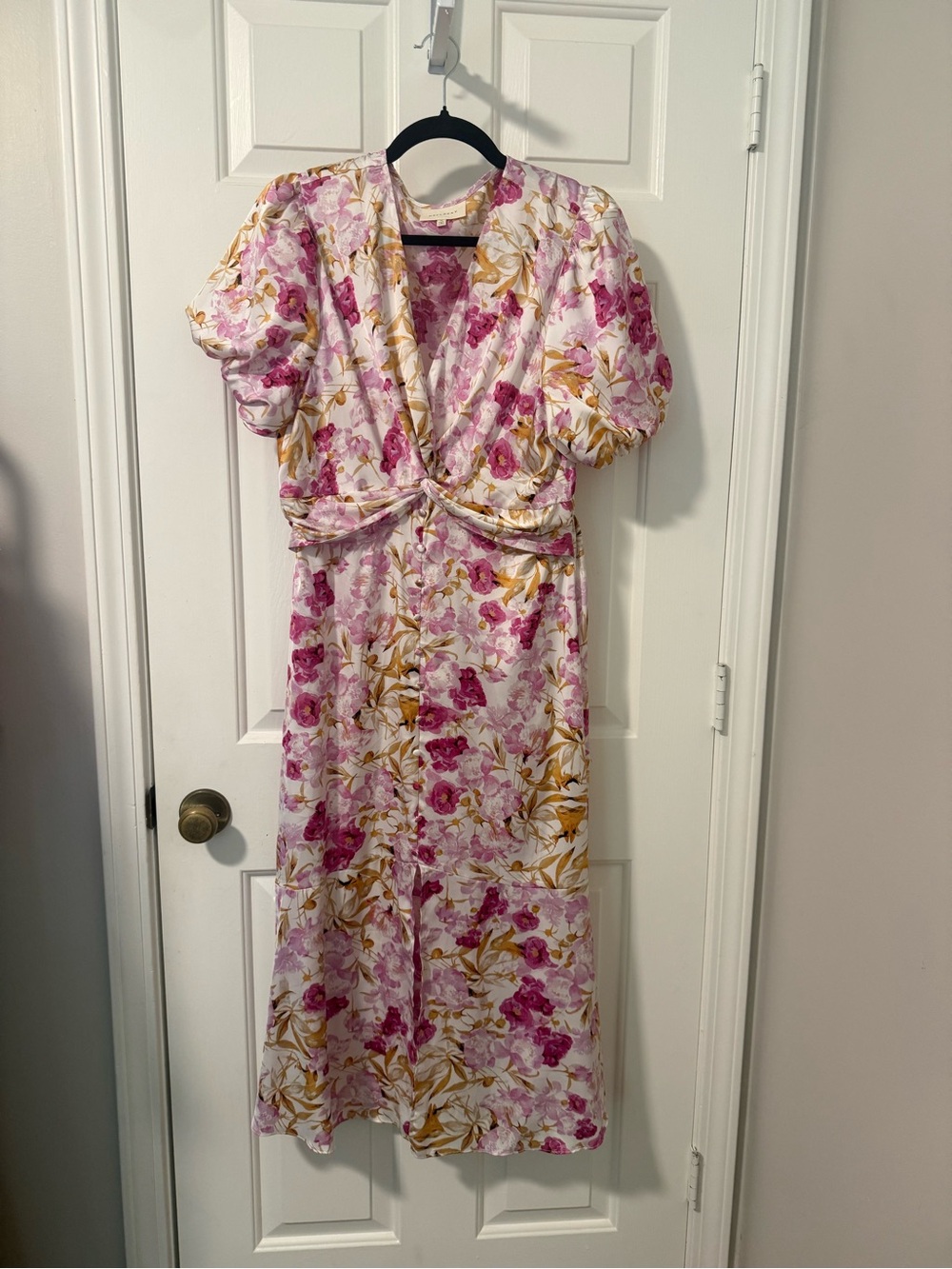 MELLODAY Pink and Gold Floral Twist-Front Midi Dress